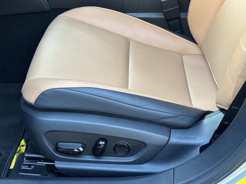 Certified 2024 Lexus ES 350 w/ Premium Package image 19