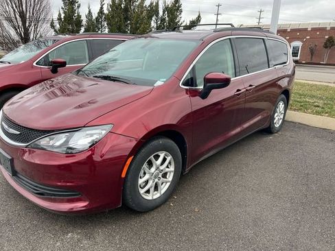 Used 2020 Chrysler Voyager Lxi FWD image 2