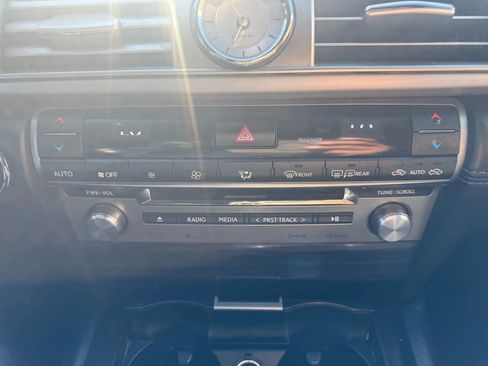 Used 2014 Lexus LS 460 AWD image 19