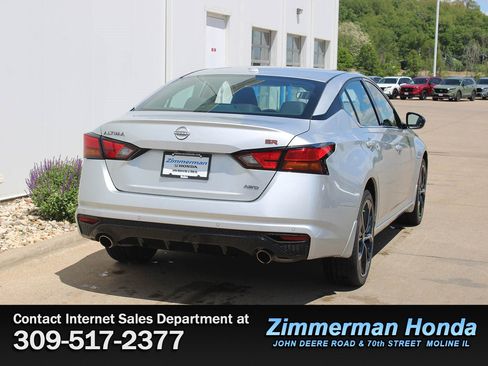 Used 2024 Nissan Altima 2.5 SR AWD/4WD image 2