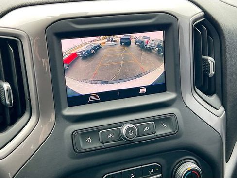 Used 2021 Chevrolet Silverado 2500 W/T w/ WT Convenience Package image 17