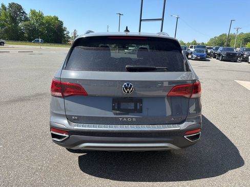 Used 2023 Volkswagen Taos SE image 7
