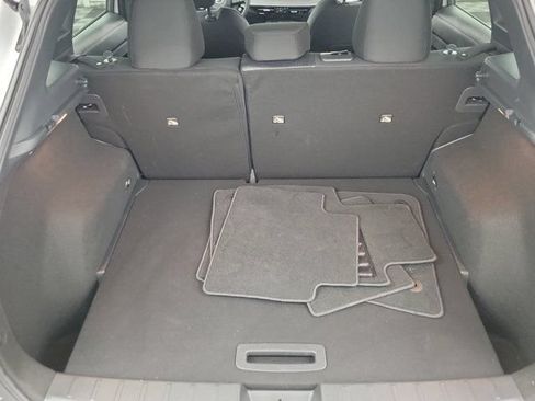 Used 2025 Nissan Kicks SV FWD image 10