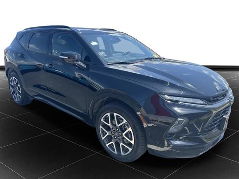 Used 2025 Chevrolet Blazer RS FWD image 7