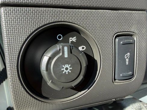 Used 2015 Ford F250 XL w/ Power Equipment Group image 45