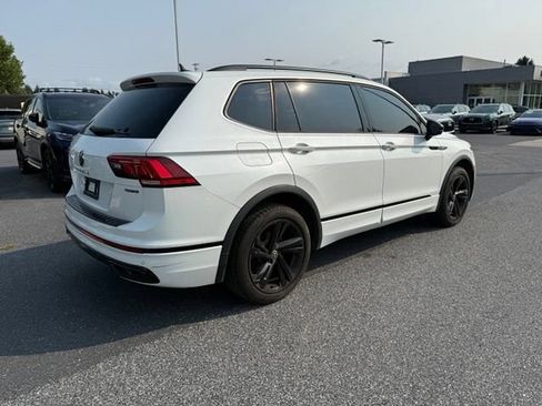 Used 2024 Volkswagen Tiguan SE R-Line AWD/4WD image 13