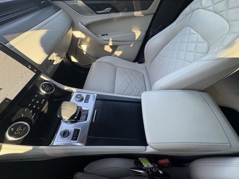 Used 2021 Jaguar F-PACE S image 36