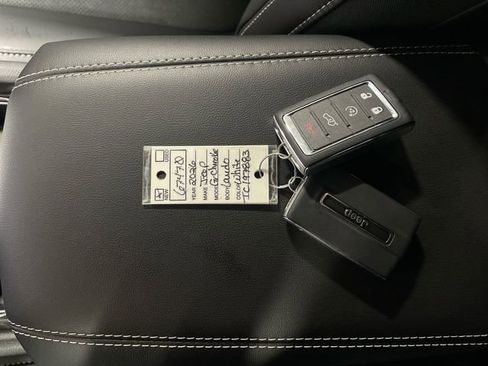 New 2026 Jeep Grand Cherokee Altitude AWD/4WD image 21