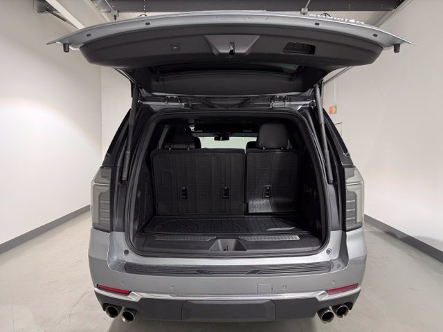 Used 2025 Chevrolet Tahoe Premier AWD/4WD image 8