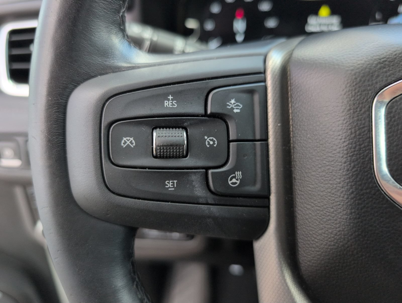 Used 2022 GMC Yukon Denali AWD/4WD image 11