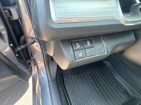 Used 2016 Honda Civic Touring image 18