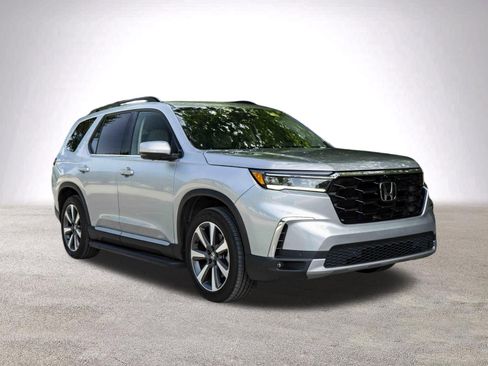 Used 2024 Honda Pilot Elite image 2