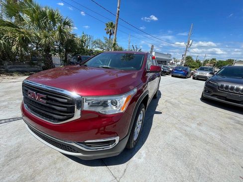 Used 2018 GMC Acadia SLE AWD/4WD image 2