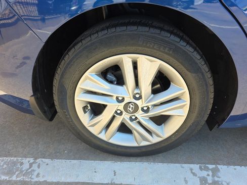 Used 2020 Hyundai Elantra SEL FWD image 30