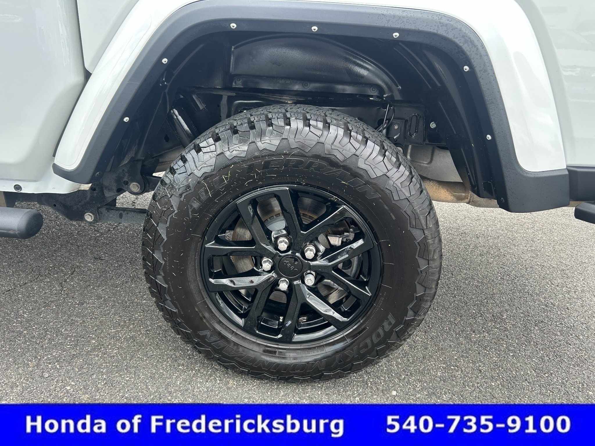 Used 2023 Jeep Gladiator Sport AWD/4WD image 33