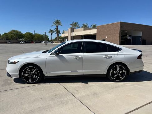 Used 2025 Honda Accord Sport image 10