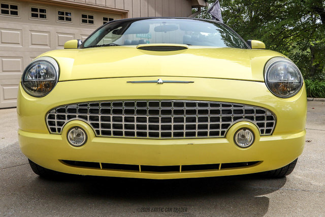 Used 2002 Ford Thunderbird RWD image 12