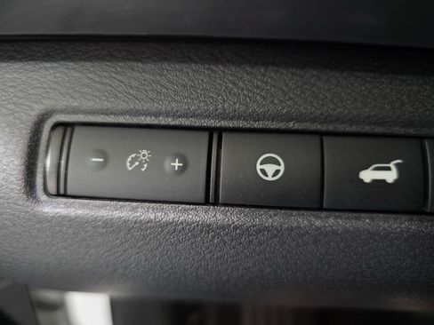 Used 2023 Nissan Pathfinder SL AWD/4WD image 26