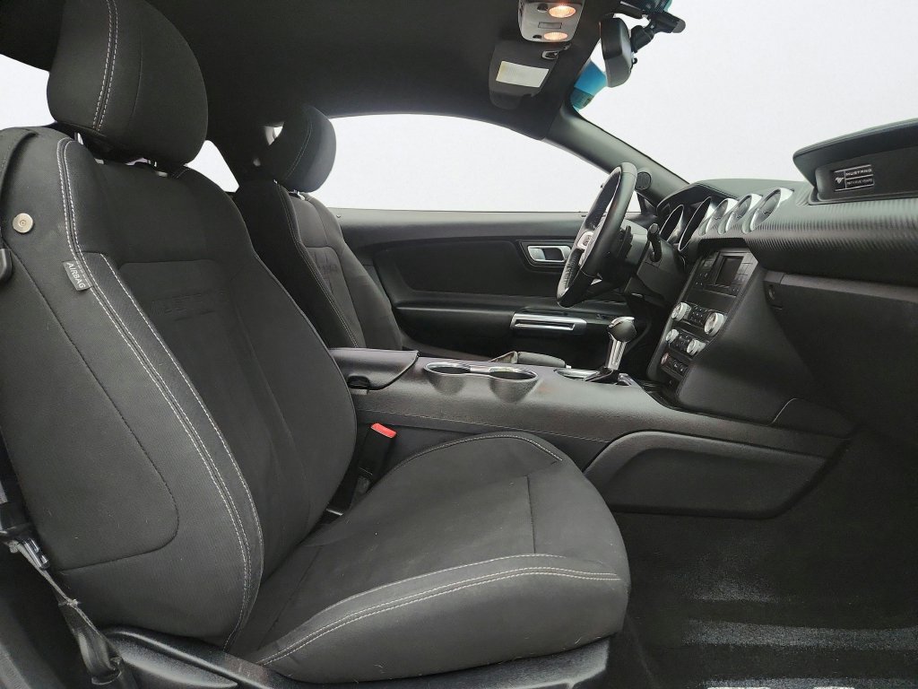 Used 2020 Ford Mustang Coupe RWD image 22