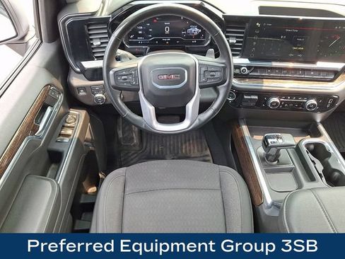 Used 2024 GMC Sierra 1500 Elevation AWD/4WD image 3