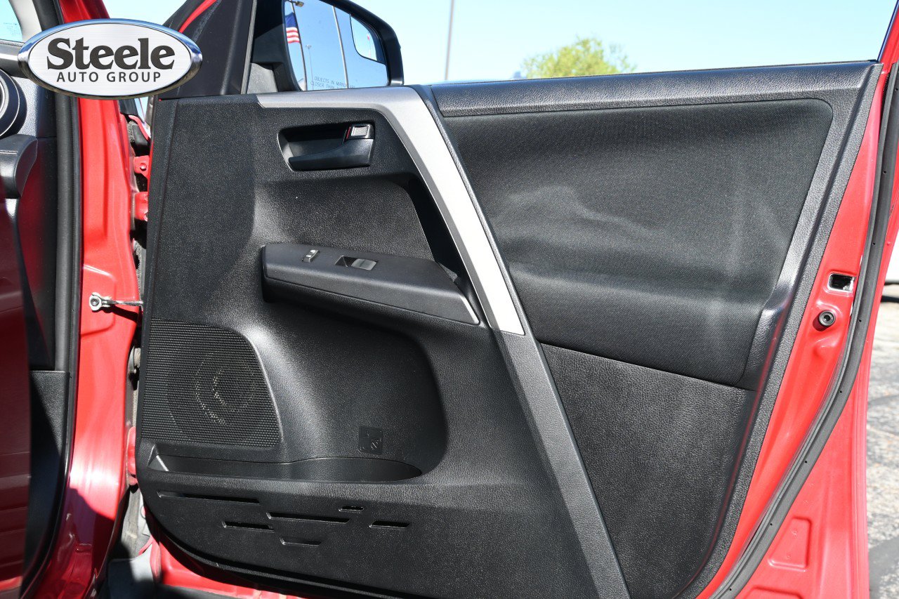 Used 2017 Toyota RAV4 LE FWD image 26