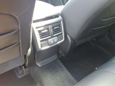 Used 2022 Subaru Forester Limited AWD/4WD image 8