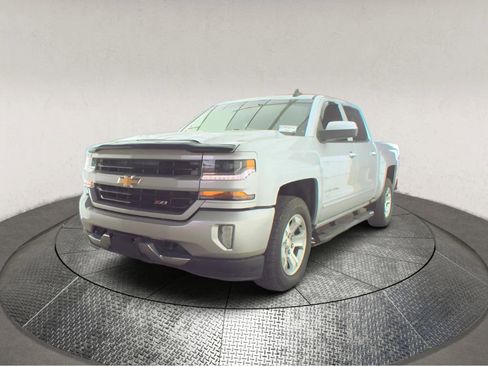 Used 2017 Chevrolet Silverado 1500 LT w/ All Star Edition AWD/4WD image 3