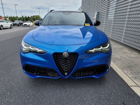 Used 2025 Alfa Romeo Stelvio Sprint AWD/4WD image 13