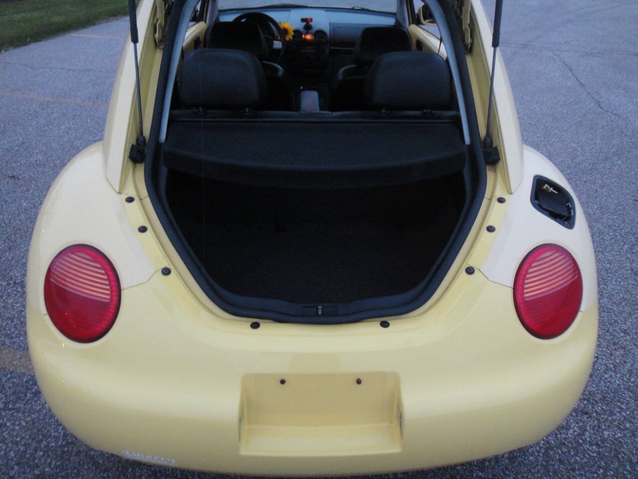 Used 2003 Volkswagen Beetle GLS FWD image 16