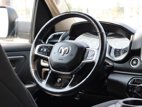 Used 2019 RAM 1500 Big Horn AWD/4WD image 14