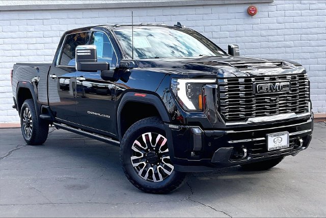 Used 2024 GMC Sierra 3500 Denali Ultimate AWD/4WD image 12
