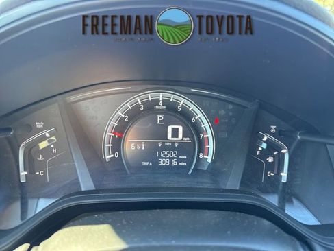 Used 2017 Honda CR-V LX image 6