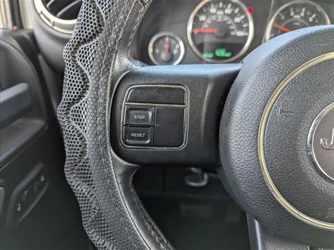 Used 2014 Jeep Wrangler Unlimited Rubicon w/ Max Tow Package image 13