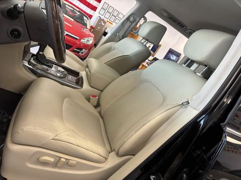 Used 2017 INFINITI QX80 2WD w/ Driver Assistance Package image 24