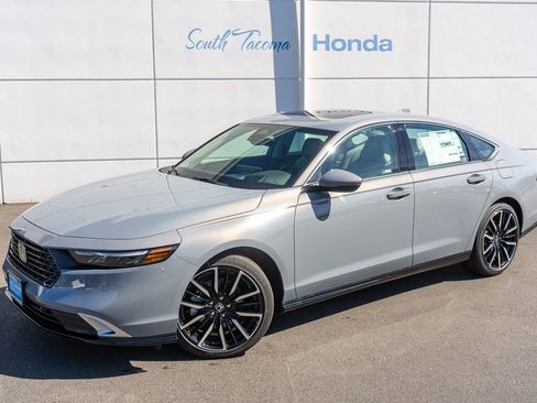 New 2026 Honda Accord Touring image 2