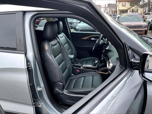 Used 2023 Chevrolet TrailBlazer ACTIV w/ Convenience Package image 11