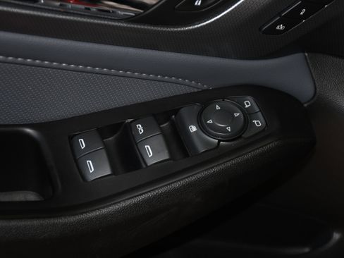 Used 2020 Chevrolet Traverse Premier FWD image 10