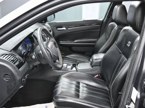 Used 2023 Chrysler 300 S image 17