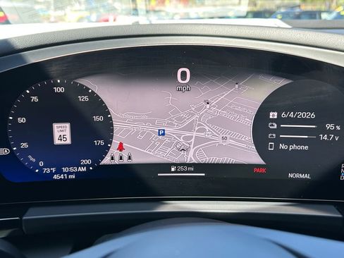 Used 2025 Porsche Macan Electric RWD image 22