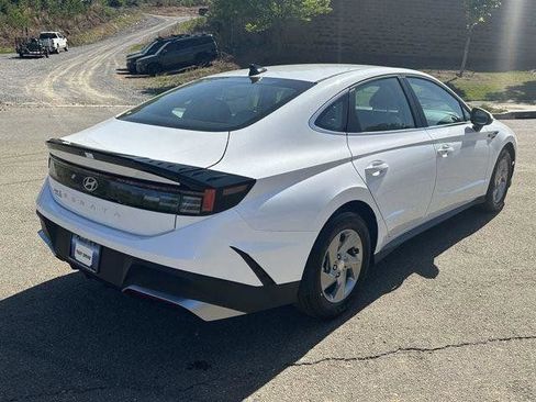 Used 2025 Hyundai Sonata SE FWD image 5
