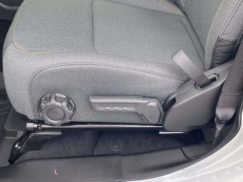 New 2025 Jeep Gladiator Sport image 17