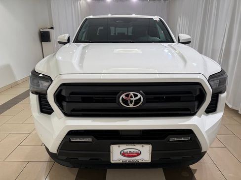 New 2026 Toyota Tacoma SR5 AWD/4WD image 8
