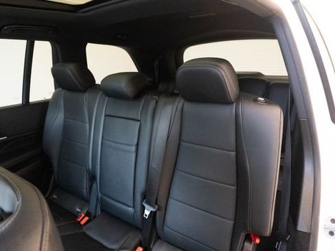 Used 2022 Mercedes-Benz GLS 450 4MATIC image 21