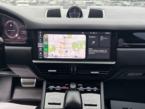 Used 2021 Porsche Cayenne S image 17