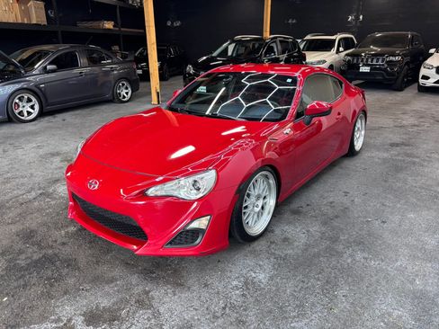 Used 2013 Scion FR-S RWD image 3