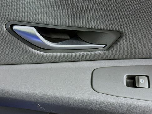 Used 2025 Hyundai Elantra SEL image 30