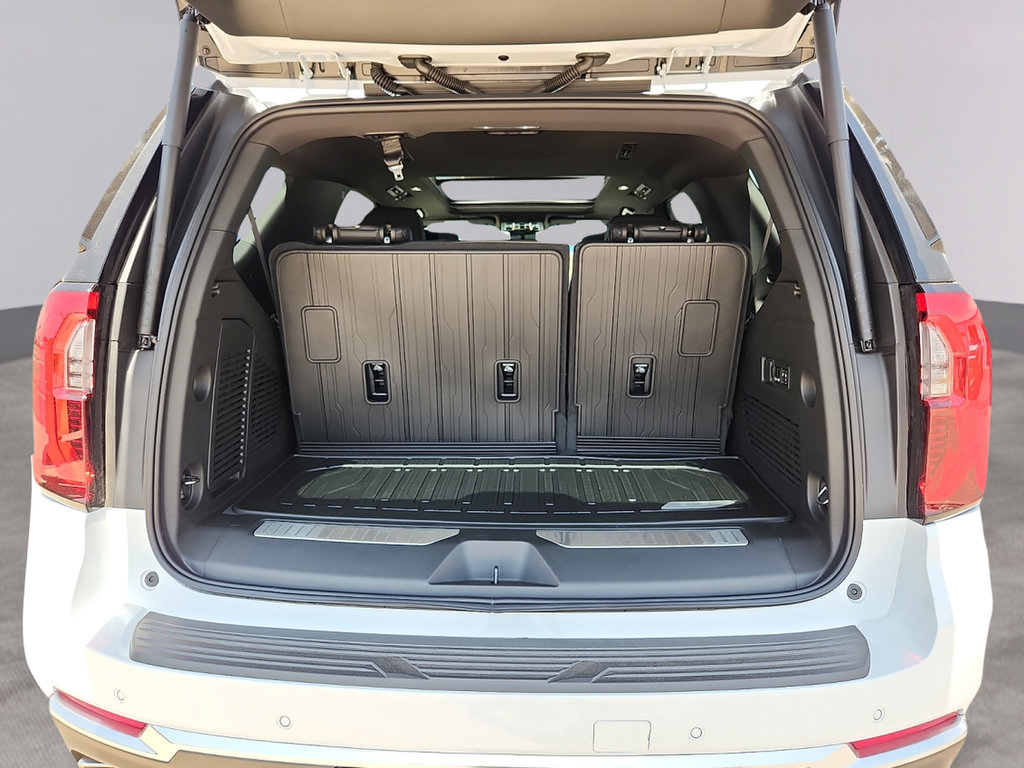 New 2026 GMC Yukon Denali w/ Denali Reserve Package AWD/4WD image 9