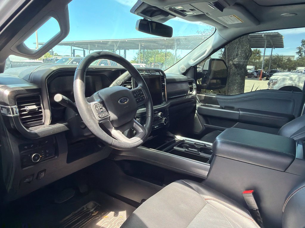 Used 2023 Ford F350 Lariat w/ Lariat Ultimate Package AWD/4WD image 7