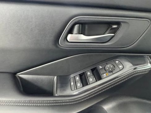 Certified 2024 Nissan Rogue SV AWD/4WD image 20