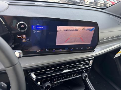 New 2027 Chevrolet Traverse LT AWD/4WD image 10
